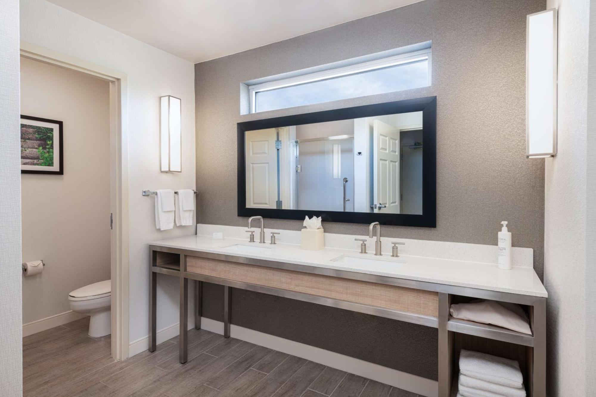Hilton Garden Inn Saint Charles Exterior foto