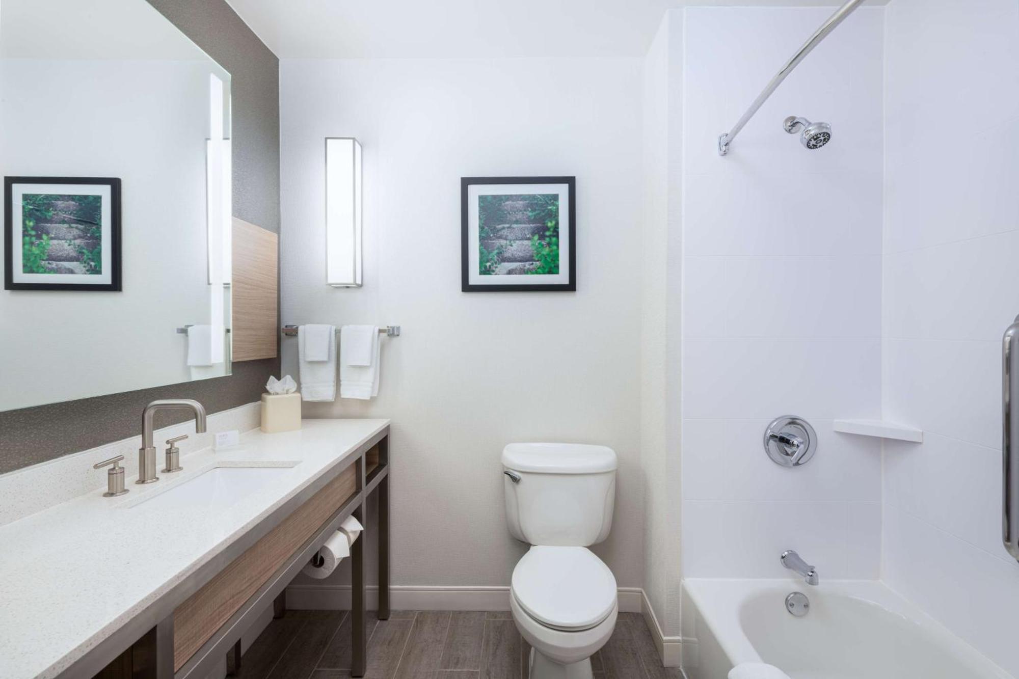 Hilton Garden Inn Saint Charles Exterior foto