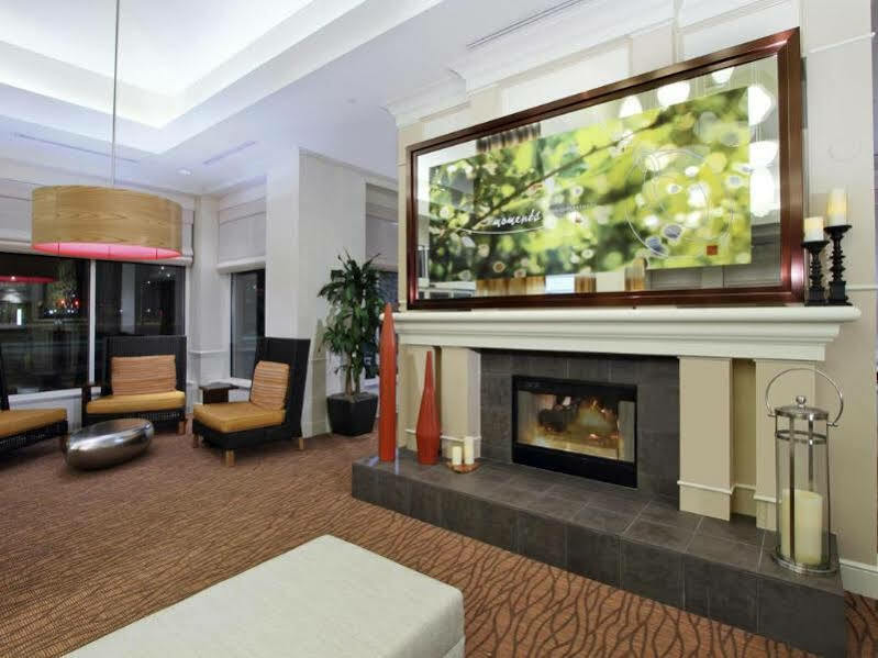 Hilton Garden Inn Saint Charles Exterior foto